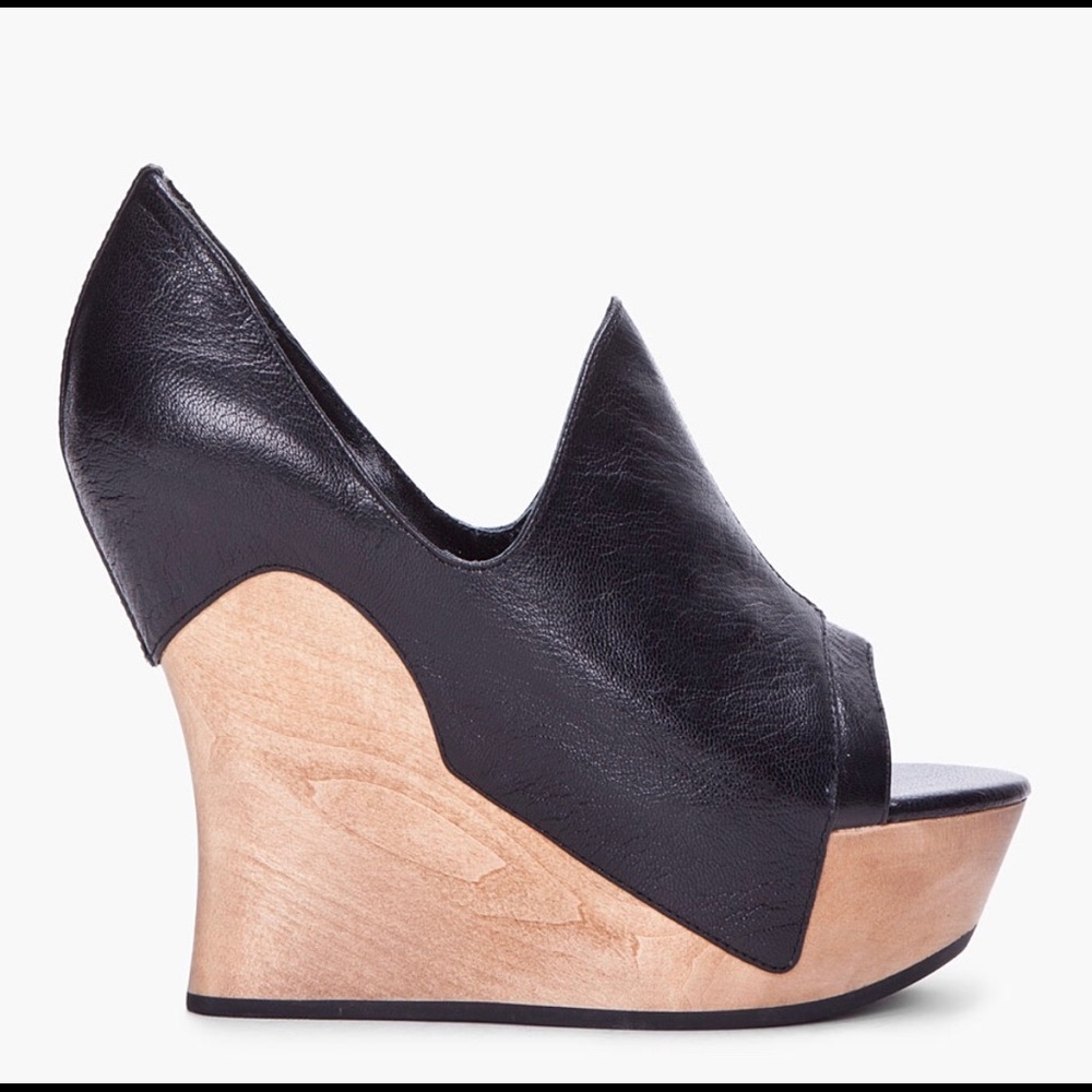 Camilla Skovgaard wedges